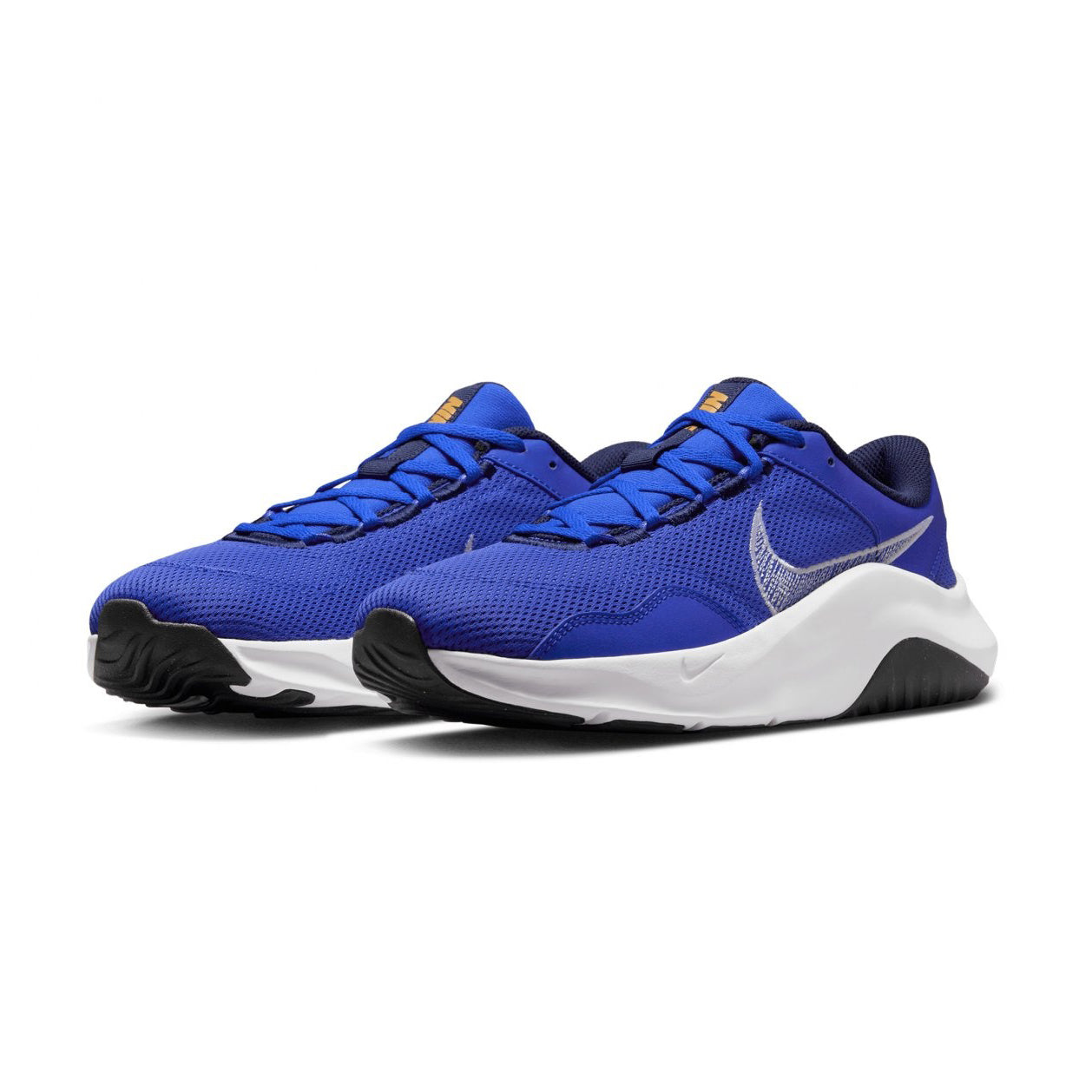Tenis Nike Legend Essential 3