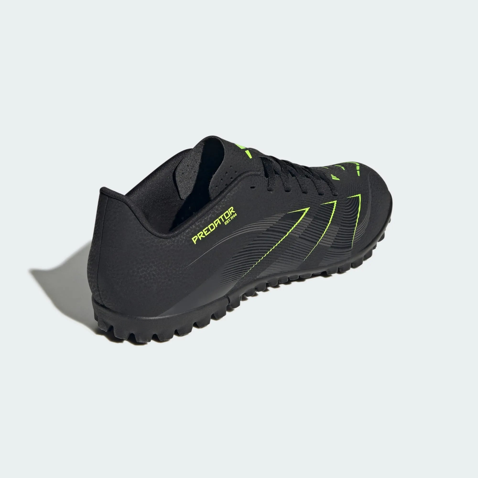 Tenis Adidas Predator Club TF